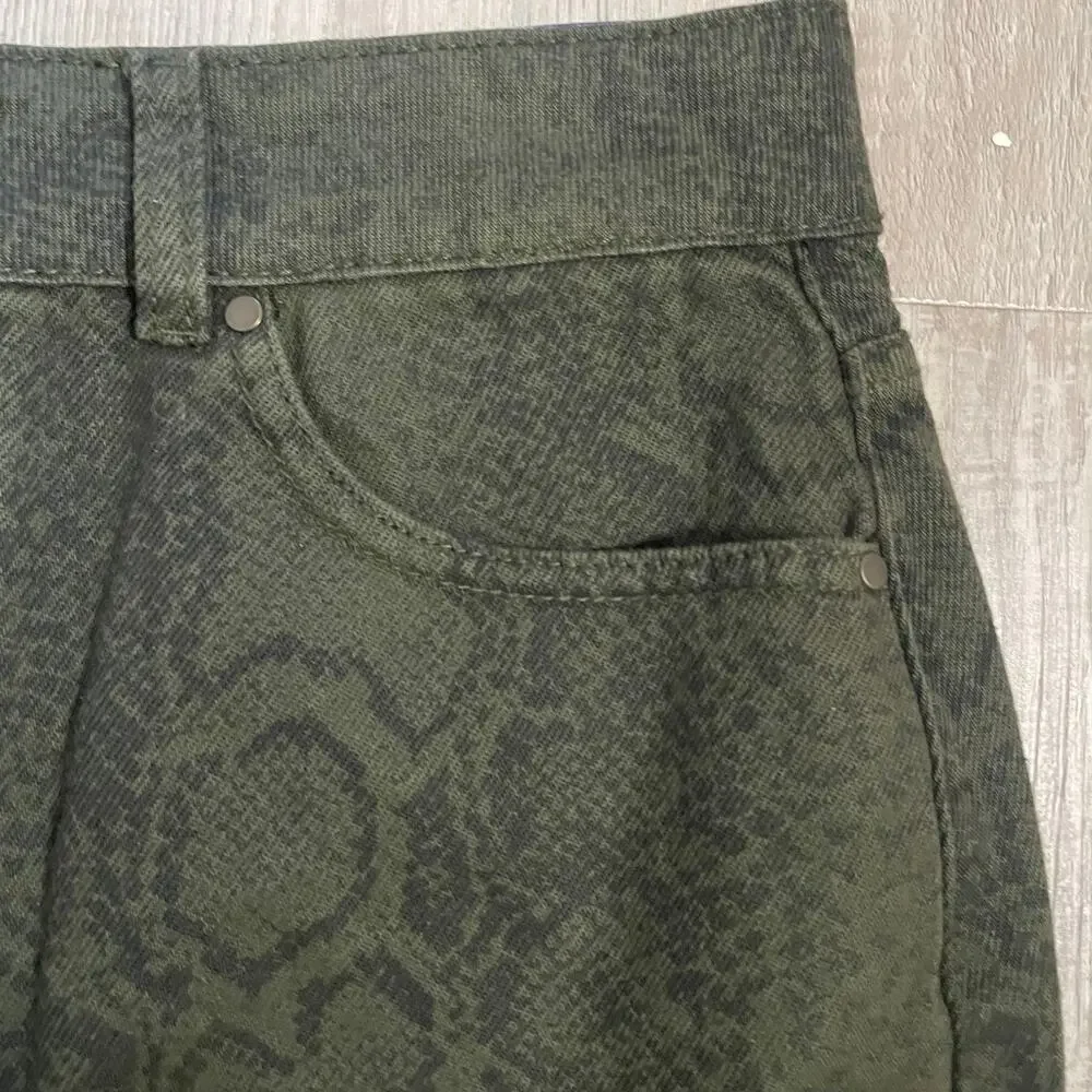 NWT Hollister Mini Skirt Size 9 29 Denim Cut Off Jean Snake Ultra High Rise - Picture 2 of 14